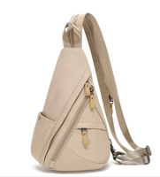 حقيبة ظهر صغيرة مخصصة للكتف حقيبة ظهر كاجوال Daypack متعددة الأغراض للرجال والنساء